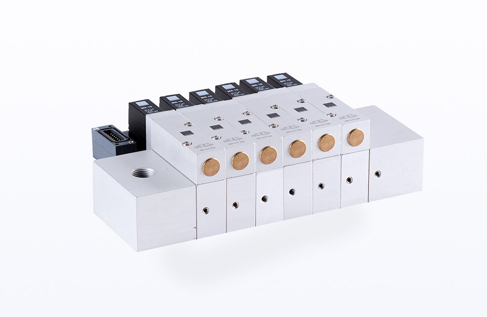 Csatlakozás az alaplapon